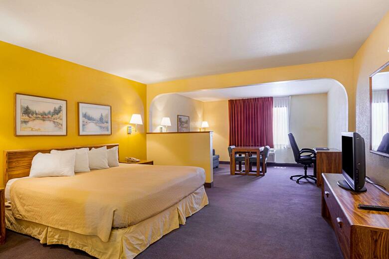 Hotel Quality Inn & Suites