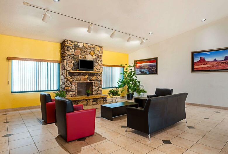 Hotel Quality Inn & Suites