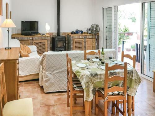 Six-bedroom Holiday Home In La Azohia