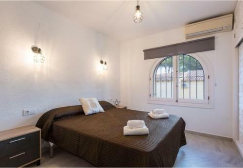 Moraira Apartment Sleeps 4 Pool
