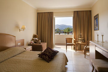 Hotel Pilot Beach Resort