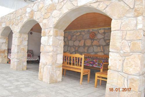 Hostal Guest House Ruslan Nurata & Tours