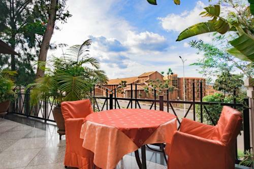Hill View Hotel & Aparts