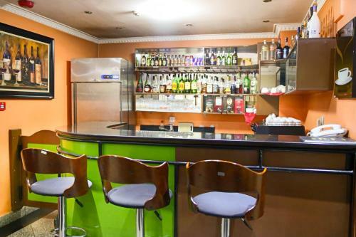 Hill View Hotel & Aparts