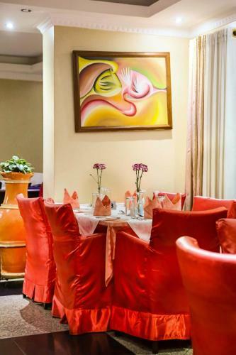 Hill View Hotel & Aparts