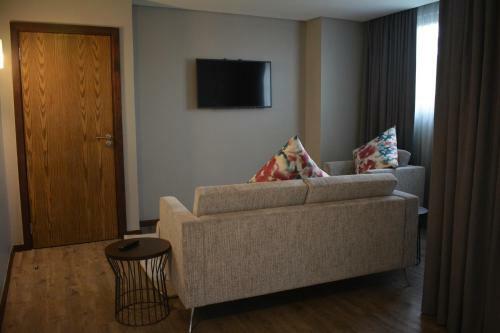 Epic Hotel & Suites