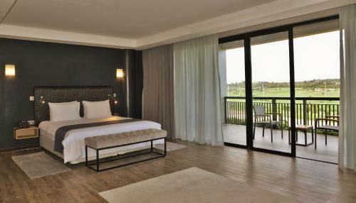 Epic Hotel & Suites