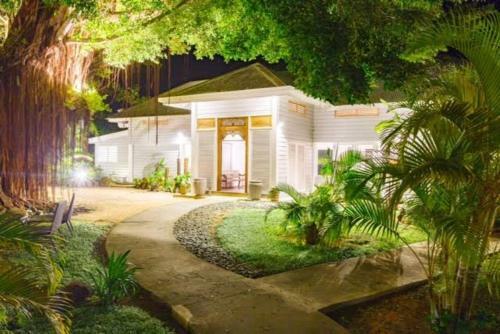 Hotel Moorea Beach Lodge