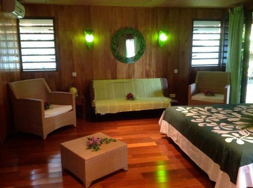 Hostal Taoahere Beach House