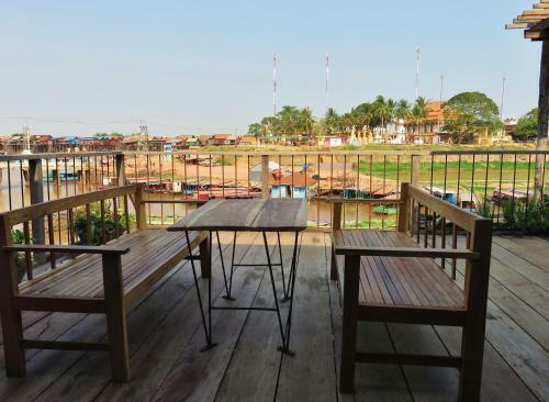 St 63 Home Stay & Tour Kampong Khleang