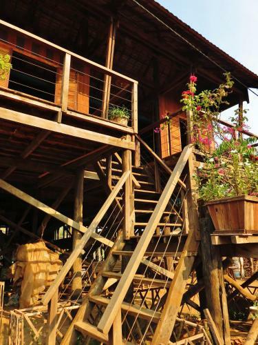 St 63 Home Stay & Tour Kampong Khleang
