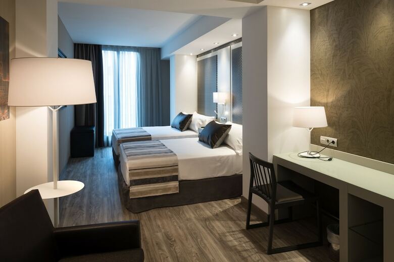 Hotel Catalonia Square