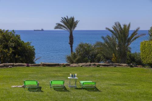 Maroni Beachfront Villa