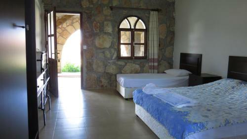 Elausa Hotel & Restaurant