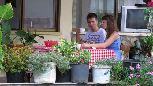 Elausa Hotel & Restaurant
