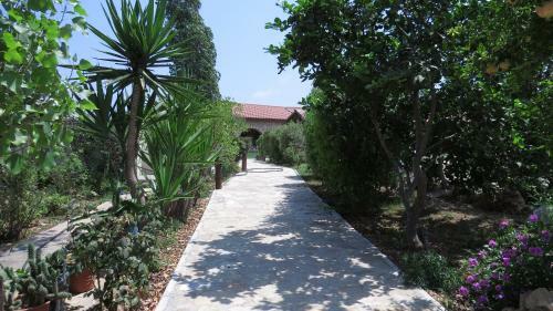 Elausa Hotel & Restaurant