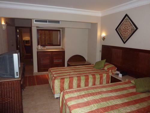 Romance Hotel