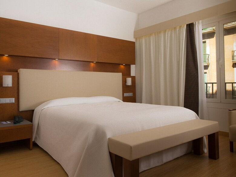 Hotel Almudaina