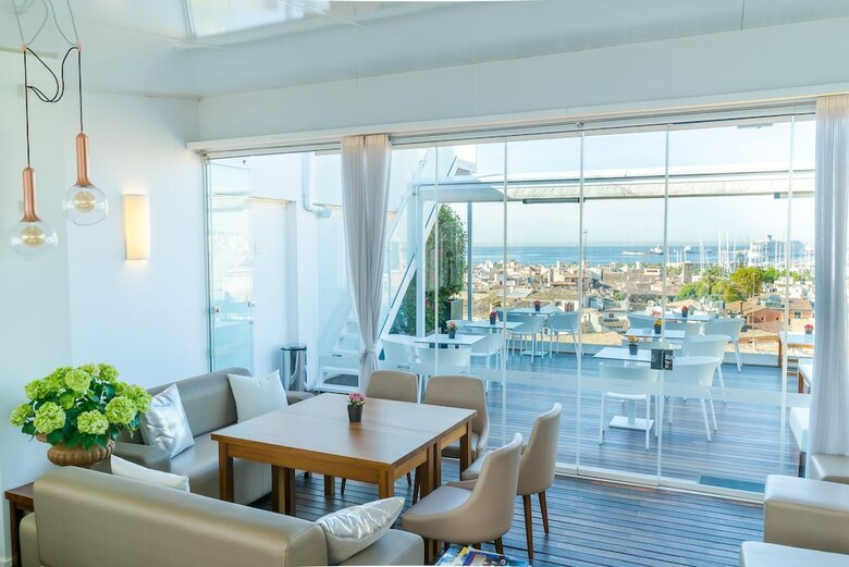 Hotel Almudaina