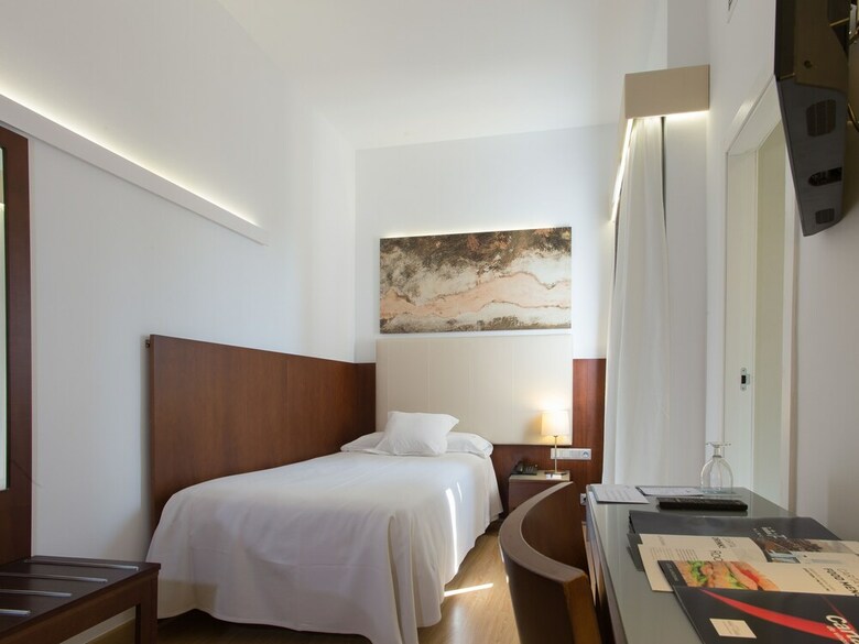 Hotel Almudaina