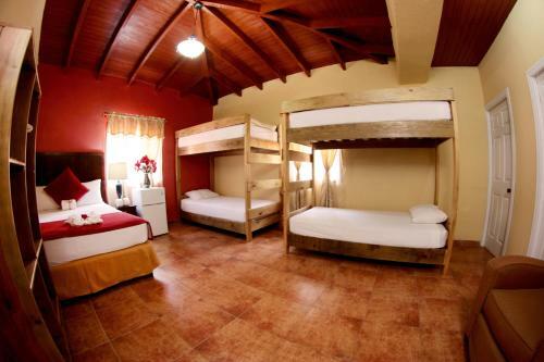 Hotel Y Caba�as Ros