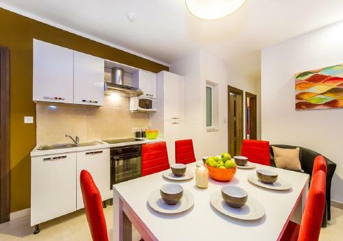 Bayside Apartments