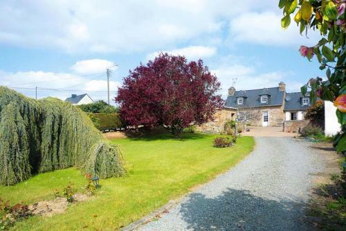Holiday Home Pleubian - Bre02563-f