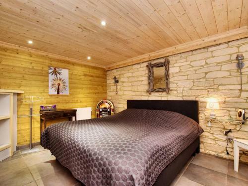 Luxurious Holiday Home With Jacuzzi And Sauna In Houffalize