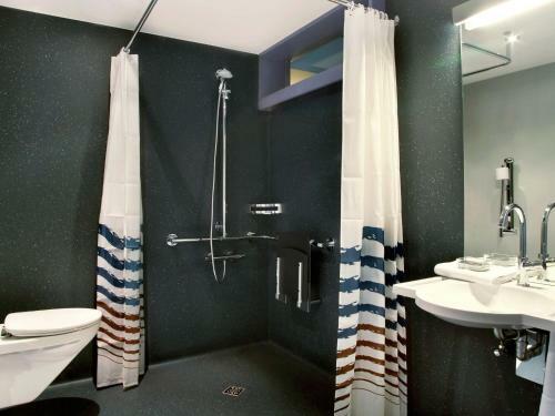 Luxurious Holiday Home With Jacuzzi In Butgenbach