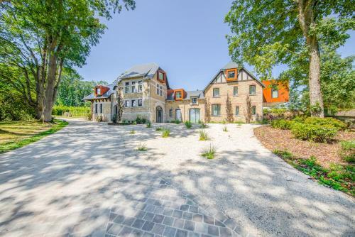 Hotel Domaine De Ronchinne - Ch�teau De La Poste