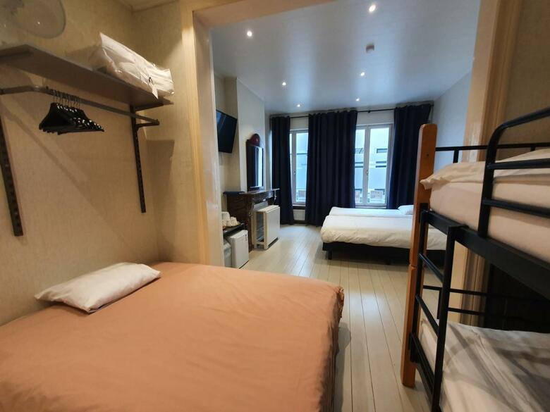 Hostal Gsb - Albert