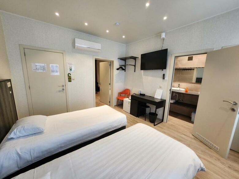 Hostal Gsb - Albert