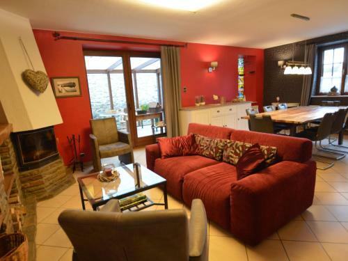 Quaint Holiday Home In Doische With Private Terrace