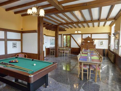 Spacious Holiday Home With Private Garden In Houyet