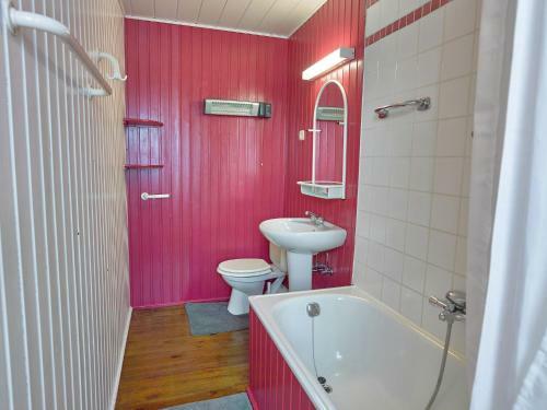 Spacious Holiday Home With Private Garden In Houyet
