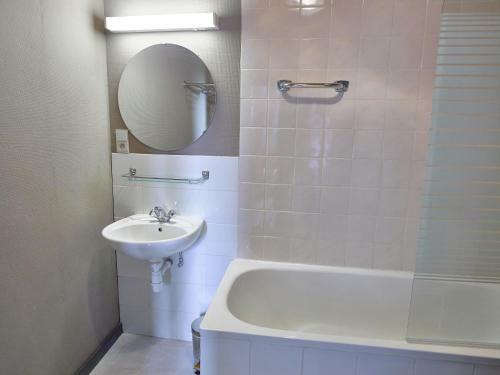 Spacious Holiday Home With Private Garden In Houyet