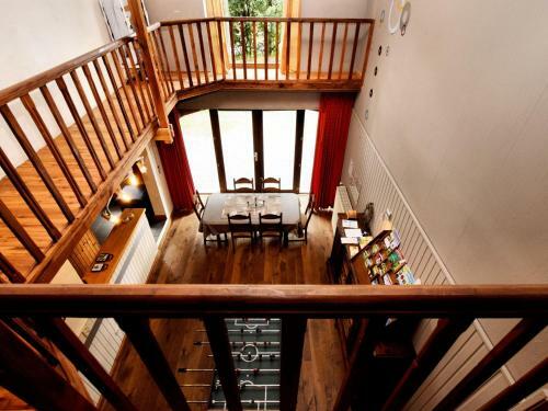 Vintage Holiday Home With Barbecue In Rendeux