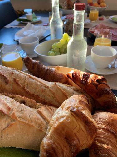 Hostal Chapeauveau B&B