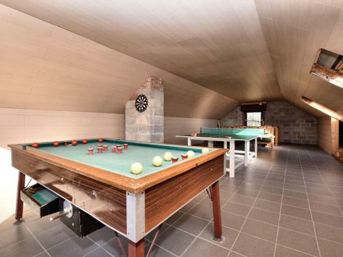 Cosy Holiday Home In Nadrin With Private Terrace