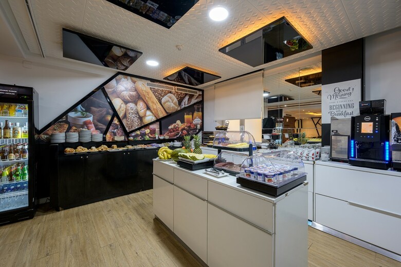 Hotel Neomagna Madrid