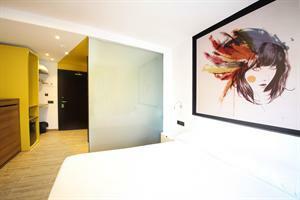 Hotel The Element