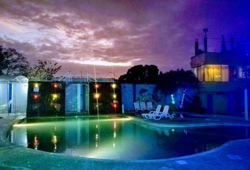 Hostal Rio Suites