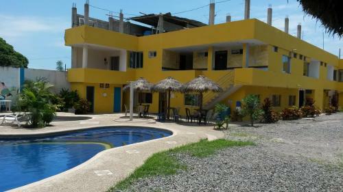 Hostal Rio Suites