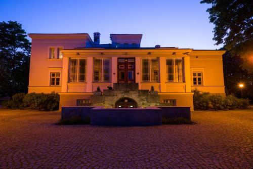 Hotel Saka Manor