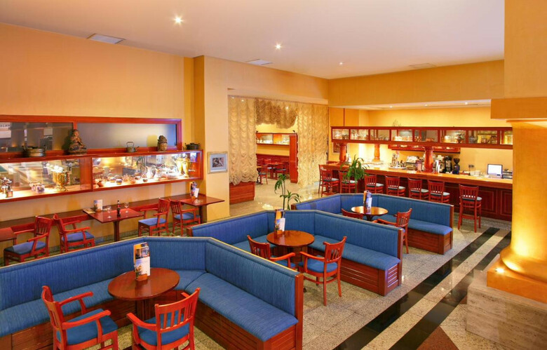 Hotel Ilunion Les Corts Spa