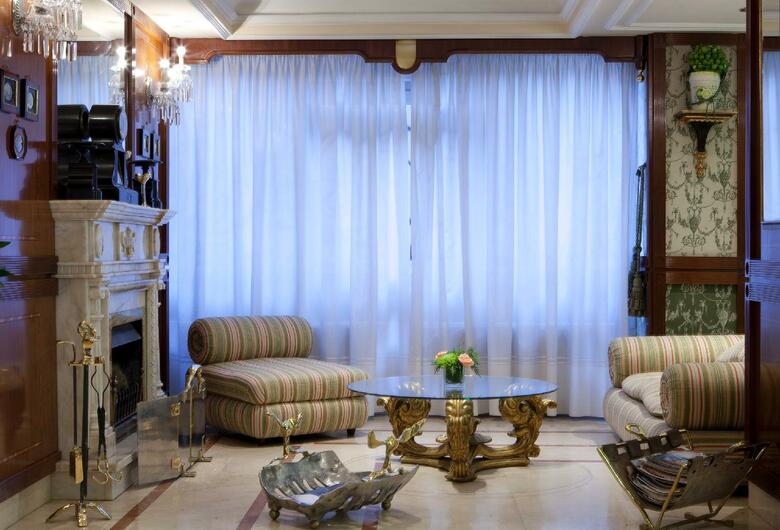 Hotel Rice Reyes Cat�licos