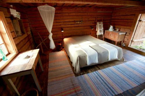 Bed & Breakfast Metsara B & B