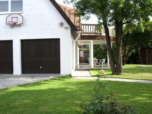 Hostal M�nni Guesthouse