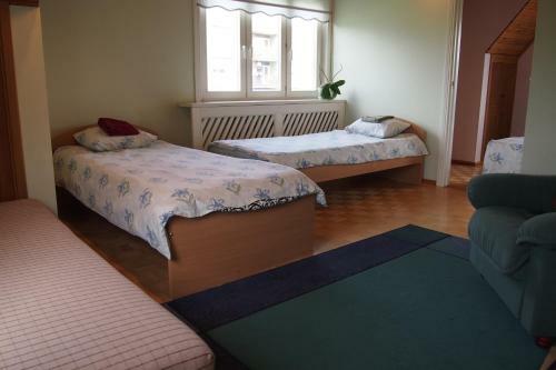 M�nni Holiday House