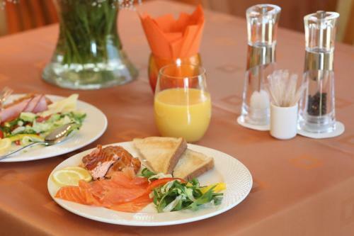 Hostal Dirhami Guesthouse